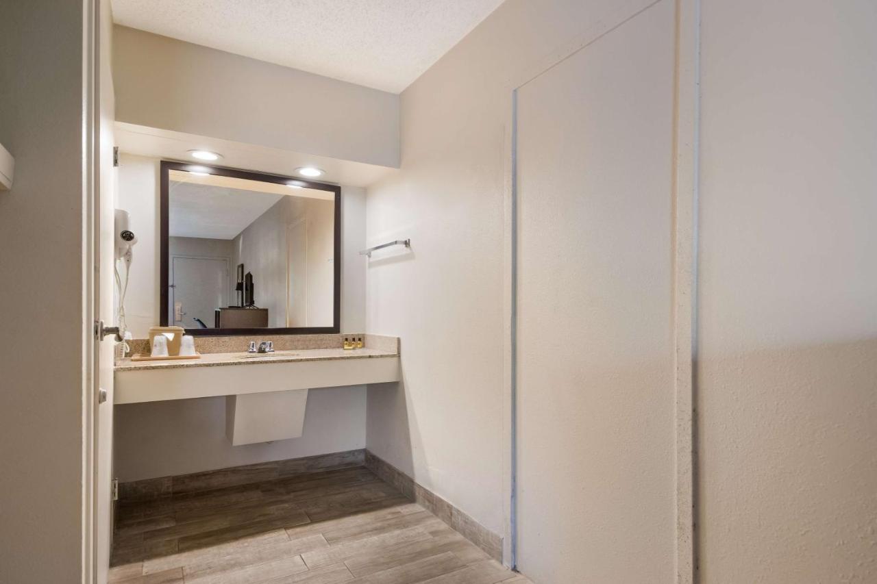 Surestay Hotel By Best Western St Pete Clearwater Airport Ngoại thất bức ảnh